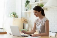 Személyi kölcsön igénylés online – előnyök és hátrányok részletesen